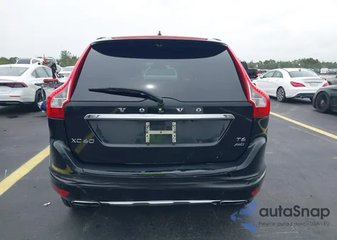 2015 Volvo Xc60 T6 Premier Plus из США, поврежденный, VIN YV4902RC4F2582520